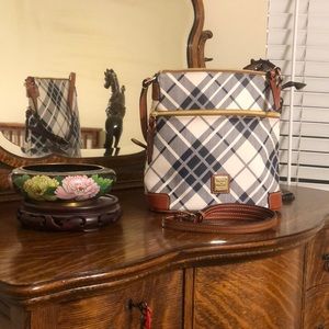 Dooney Bourke all over plaid navy shoulder & crossbody bag
